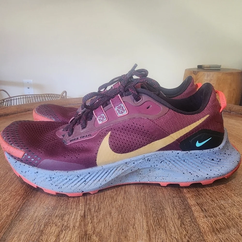 Nike Pegasus Trail 3 Hiking Running Shoes Beetroot DA8697-600 Mens Size 8